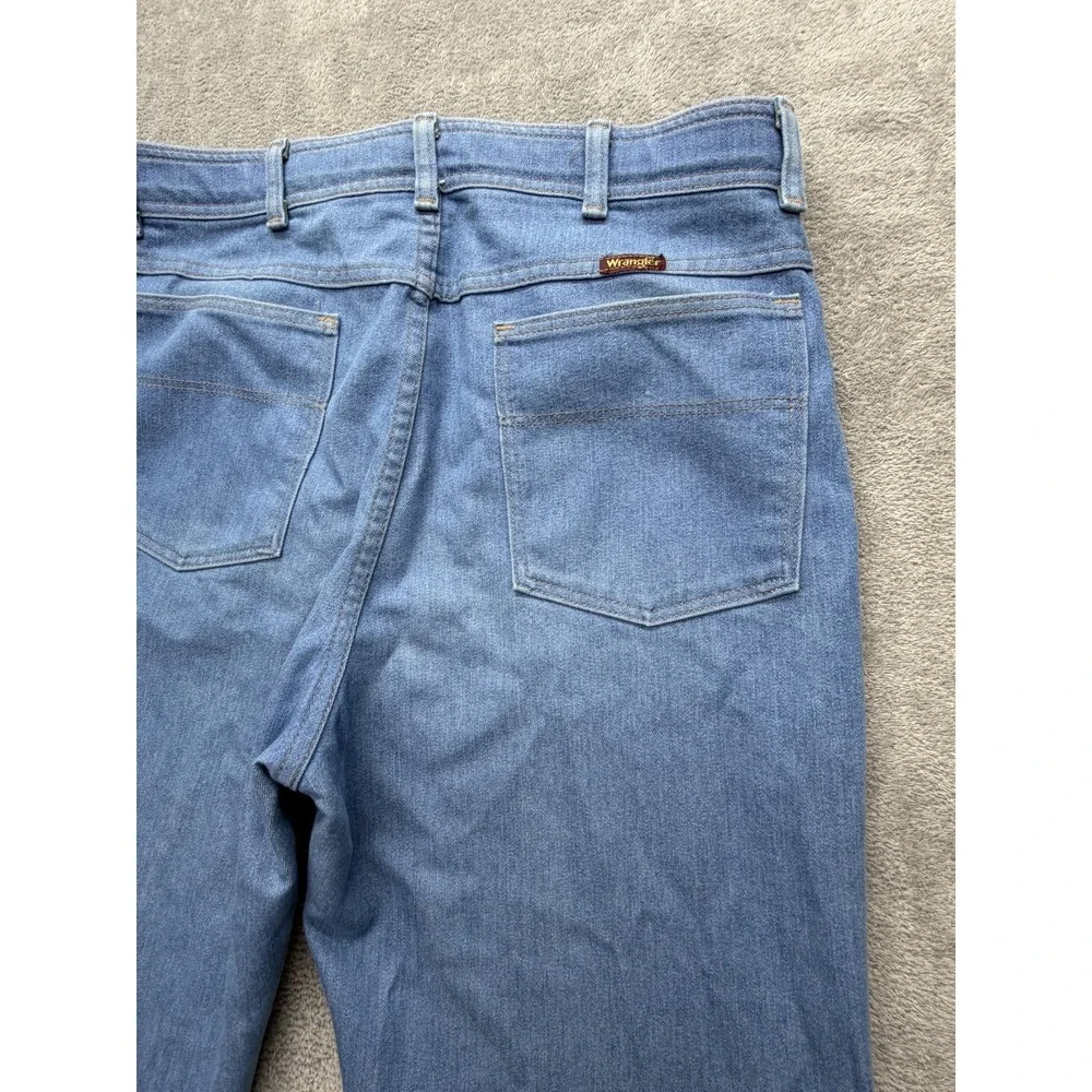 Wrangler Jeans Mens Measured 34x28 Light Wash Blue Straight Leg Classic Fits USA
